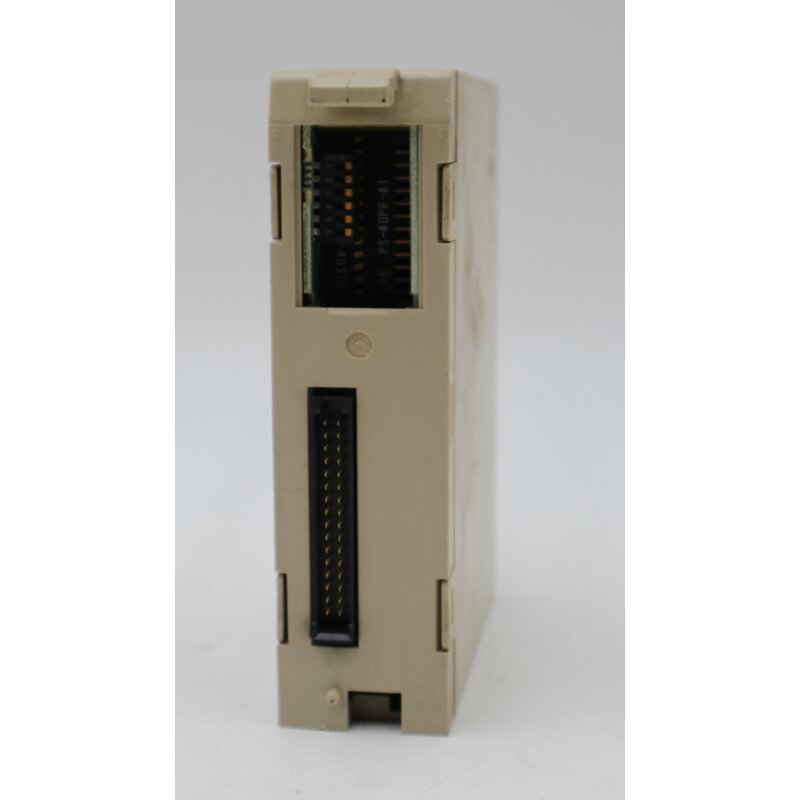 Omron C200H-OD215 Output Unit Ausgangsmodul  24VDC 0,1 A/Point 3,2A/Unit