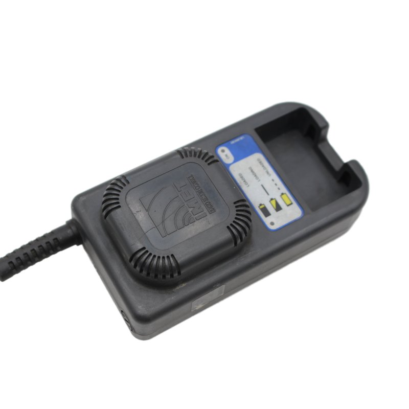 IMET CB5000 Code CR010 Automatische Schnellladeger&auml;t Automatic fast charger