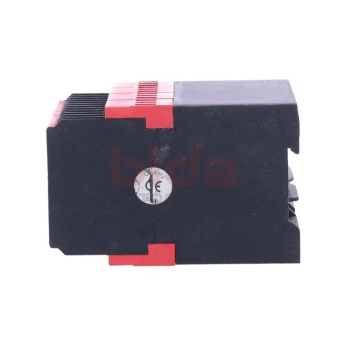 Telemecanique XPSAT3710 (XPS-AT) Sicherheitsrelais Not-Halt Safety Relay