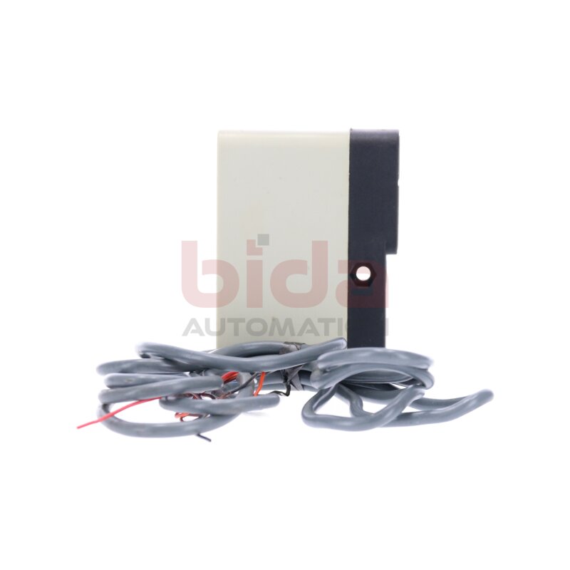 Telemecanique XUG-F04631 N&auml;hrungssensor Proximity Sensor 220-240 V 48-62Hz
