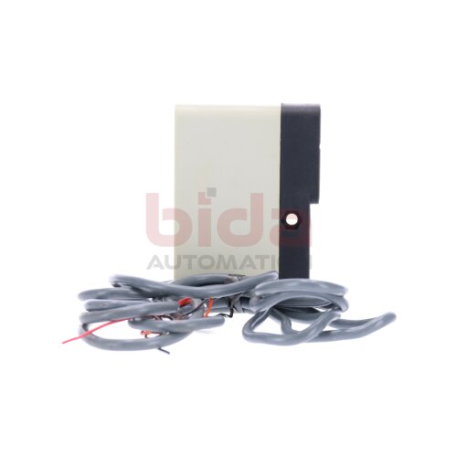 Telemecanique XUG-F04631 N&auml;hrungssensor Proximity Sensor 220-240 V 48-62Hz
